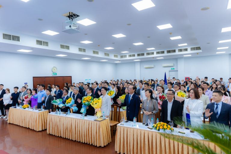 Lễ trao bằng 8
